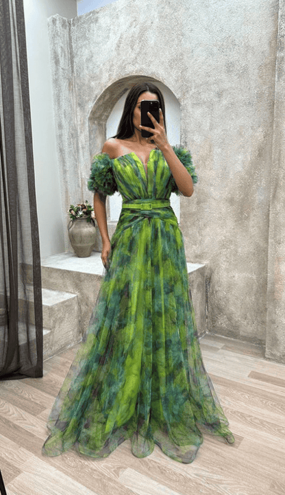 Adele - Vestido de noche de tul con escote en V y detalles transparentes