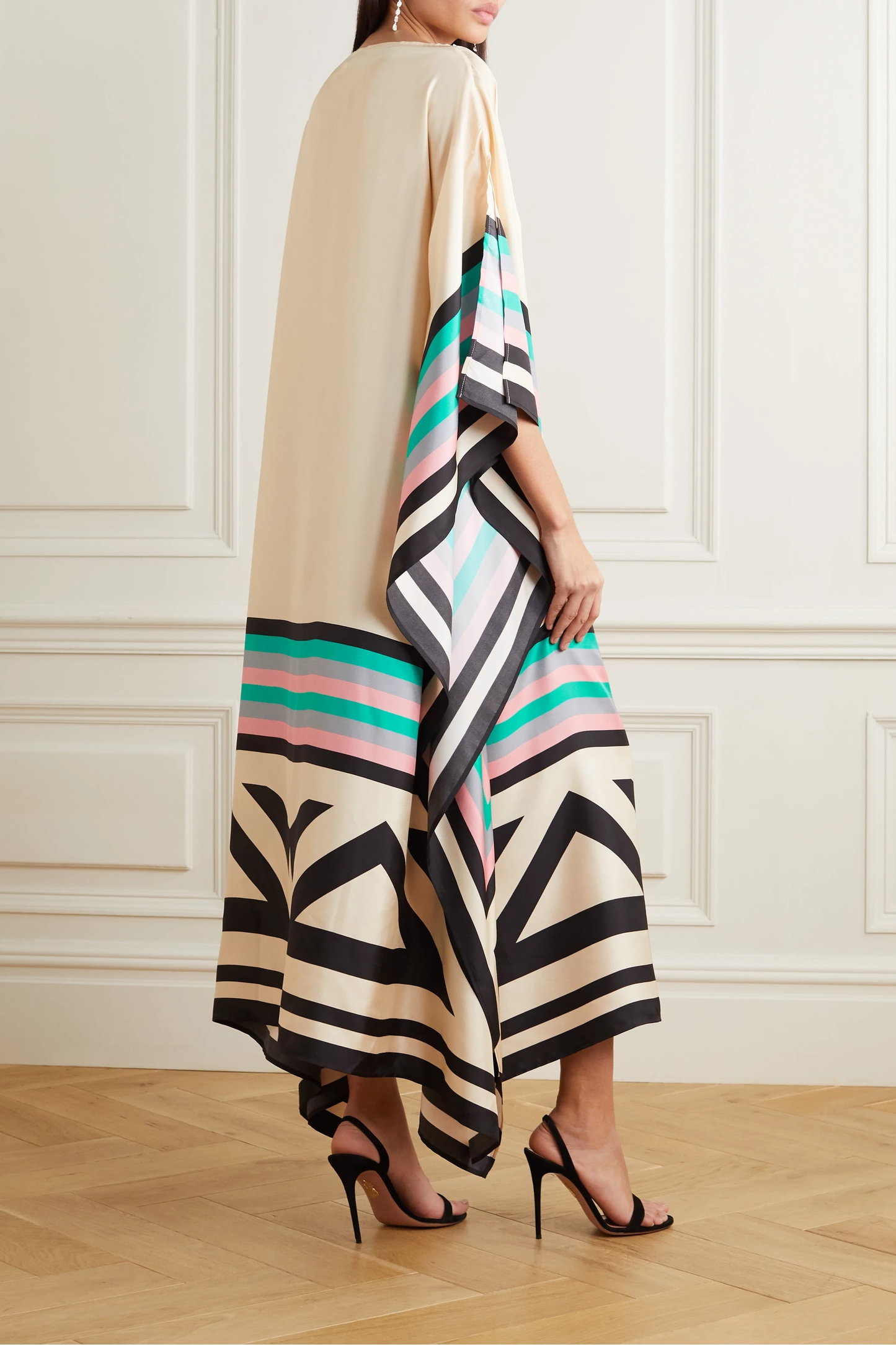 Vayla - Caftán Elegante con Estampado Geométrico