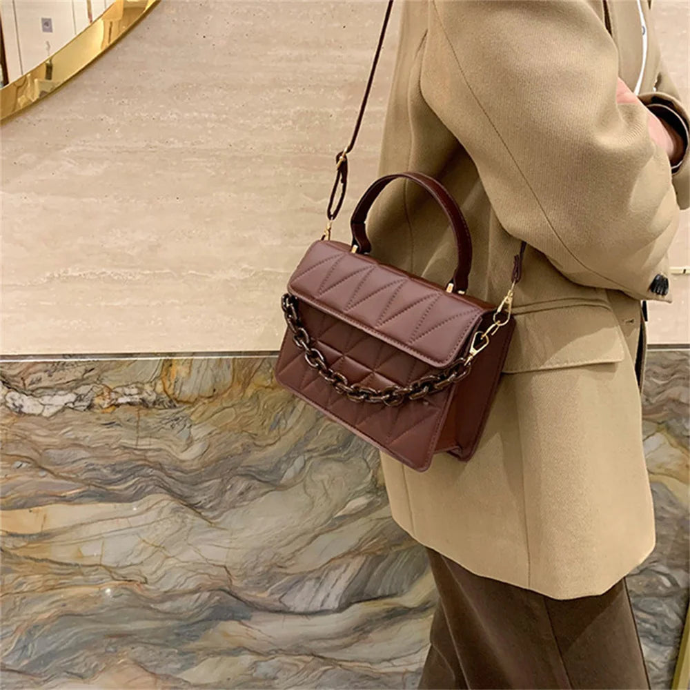 Julia - Bolsa con diseño de piedra